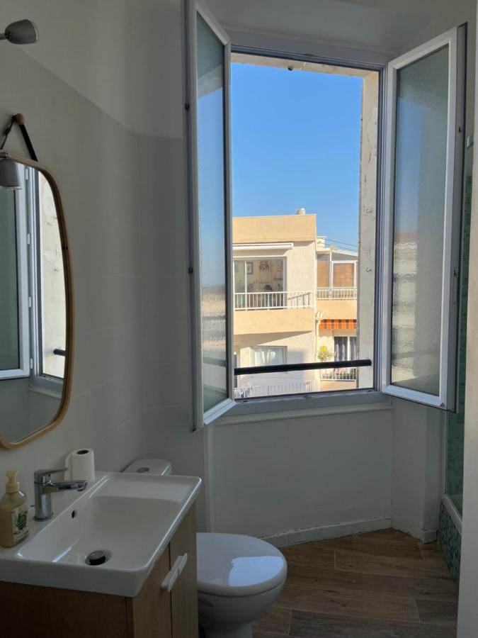 Appartement Hyeres - Centre Ville 3 Chambres 6 Personnes 4Eme Etage Escalier - Sebastien Claire Exterior foto